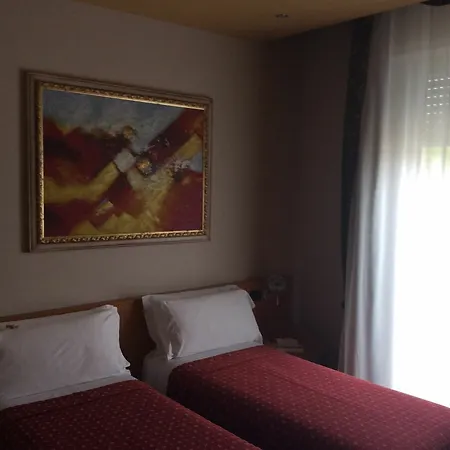 Rosa 3* Sirmione